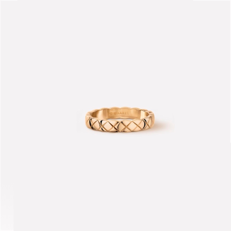 Mới Bán Chạy Nhất Coco Crush Ring Quilted Motif Phiên Bản Mini 18k Vàng Màu Be KHÔNG Kim Cương