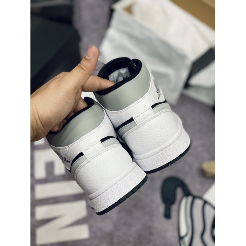 [AGsneaker] Giày thể thao cổ mid màu đen trắng shadow chân bè fit lên 1 size... | BigBuy360 - bigbuy360.vn