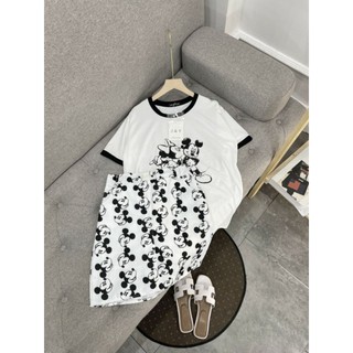 Set áo phông micky + chân váy kaki