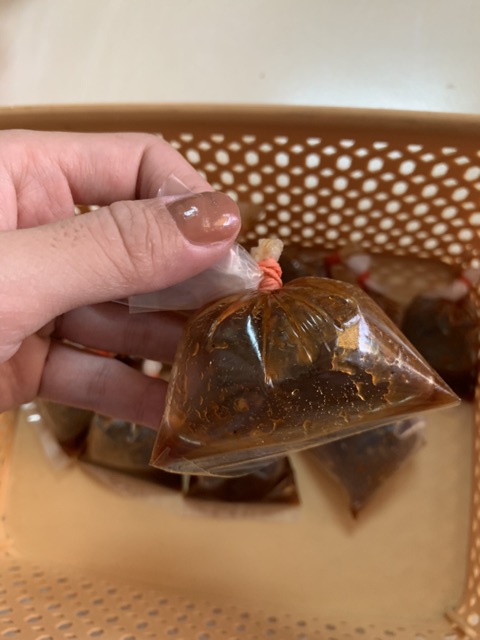 Topping bịch nhỏ sốt me, đậu phộng, hành phi, ớt rim, tỏi phi, muối tôm dùng chung bánh tráng | BigBuy360 - bigbuy360.vn