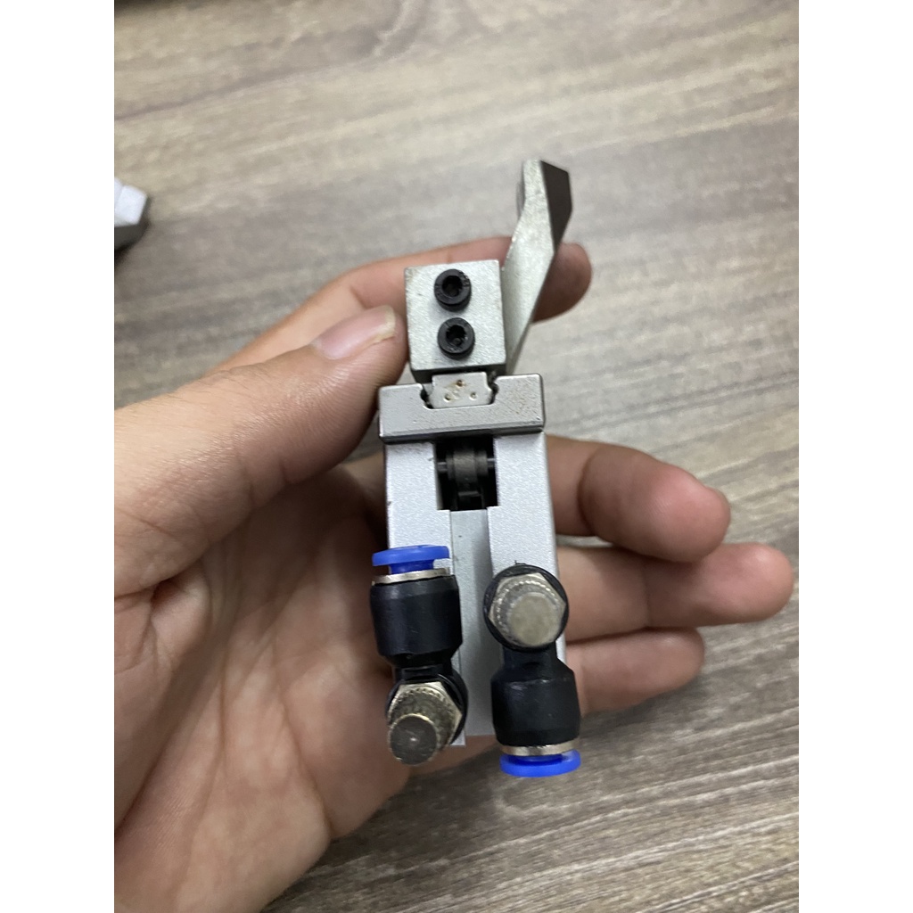 Xy lanh kẹp thẳng hành trình 6mm + Tặng đầu nối khí nén