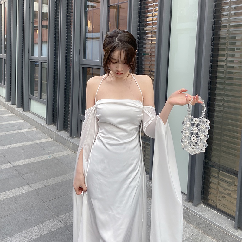 Đầm Dây Cổ Yếm Tay Dài Vải Satin Ôm Hông Gợi Cảm