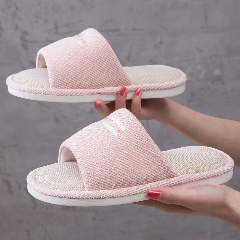 Dép mang trong nha giử ấm khắc chử sweet love siêu dể thương.GREAT