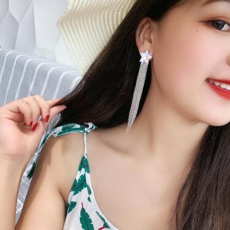 Bông Tai Dáng Dài Hình Ngôi Sao Năm Cánh Đính Đá Phối Tua Rua Thời Trang Sang Trọng Cho Nữ