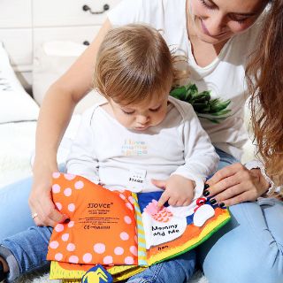 Sách vải Mommy and me ( JJOVCE)