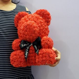 1 gấu hoa cao 35 cm.