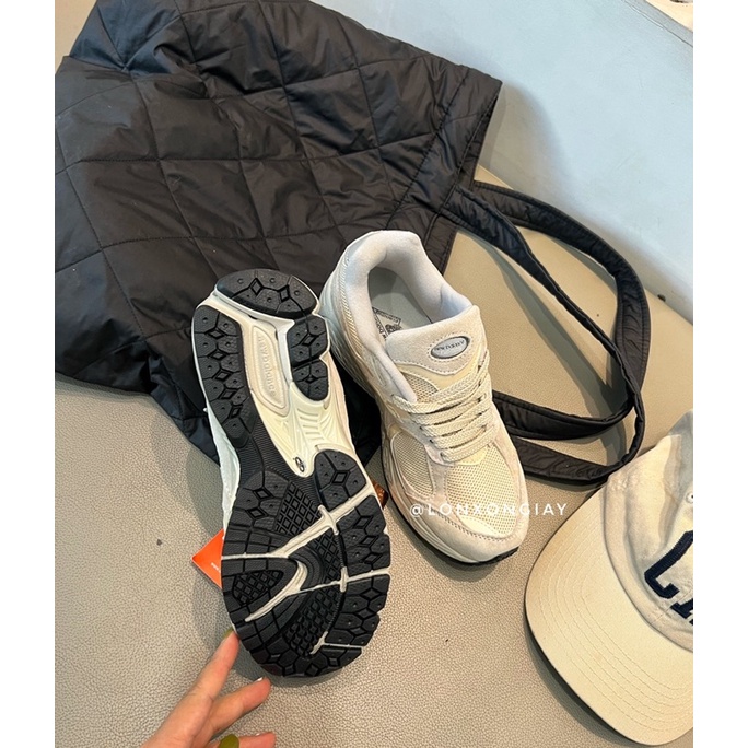 GIÀY THỂ THAO N.B 2002 CREAM/MÀU KEM