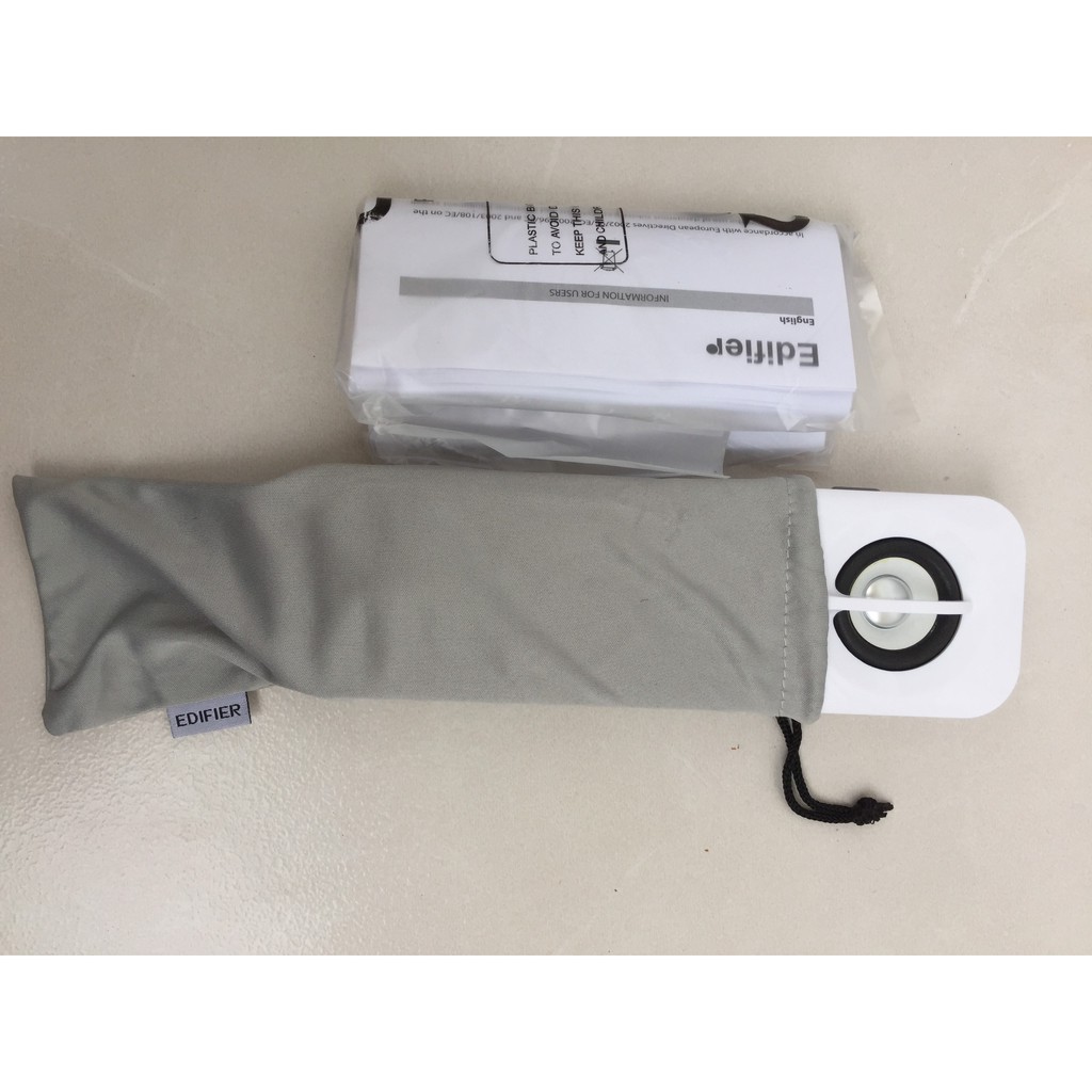 Loa EDIFIER MP15 trắng âm thanh sôi động bass sâu nhỏ gọn di động