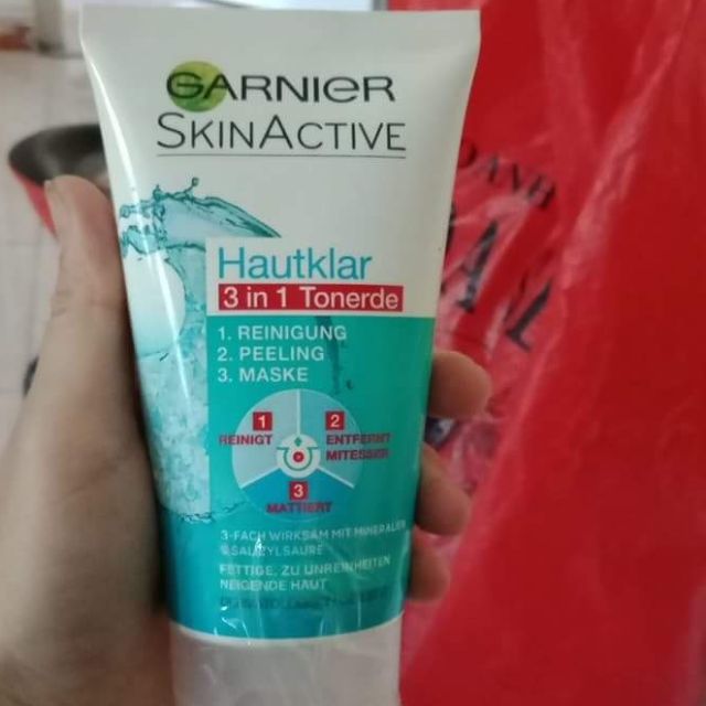 Sữa rửa mặt Garnier