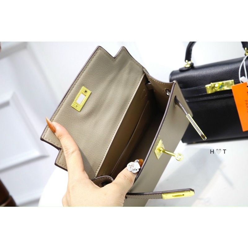 Túi size 22 tag vàng pha màu siêu hot