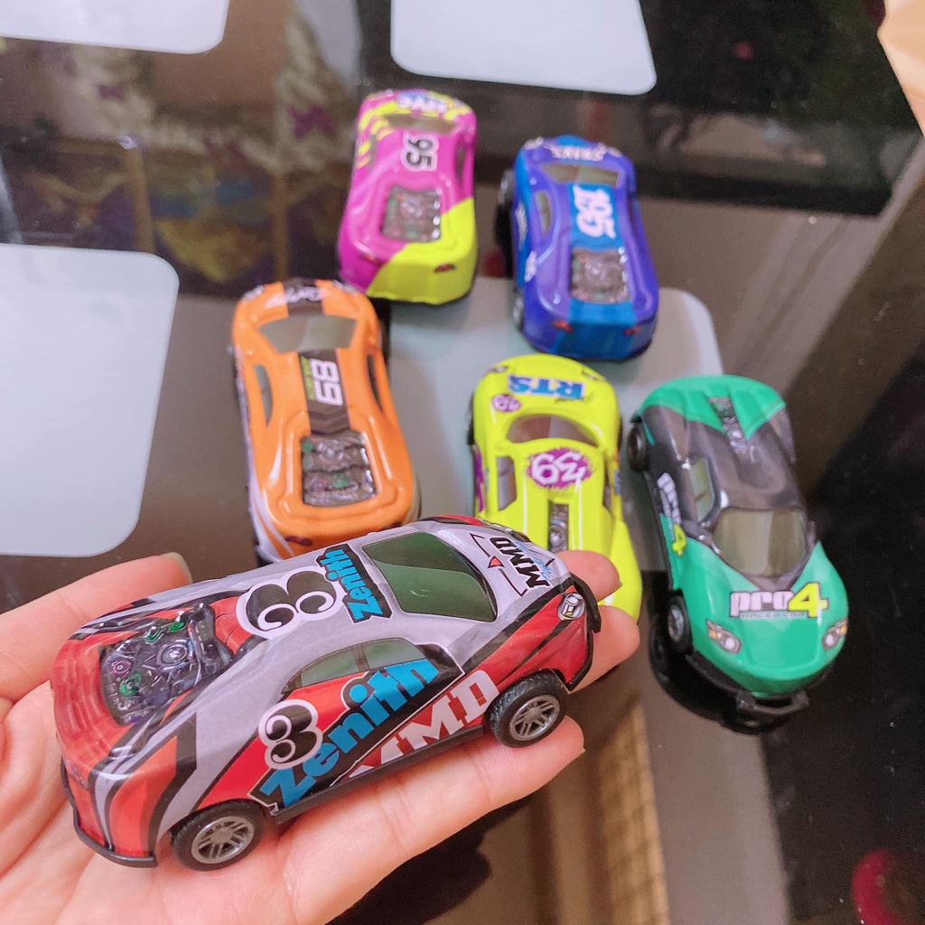 Sét 5 xe ô tô đồ chơi trẻ em siêu xe nhảy 360 độ chạy đà mini xô đẩy va chạm và phục hồi