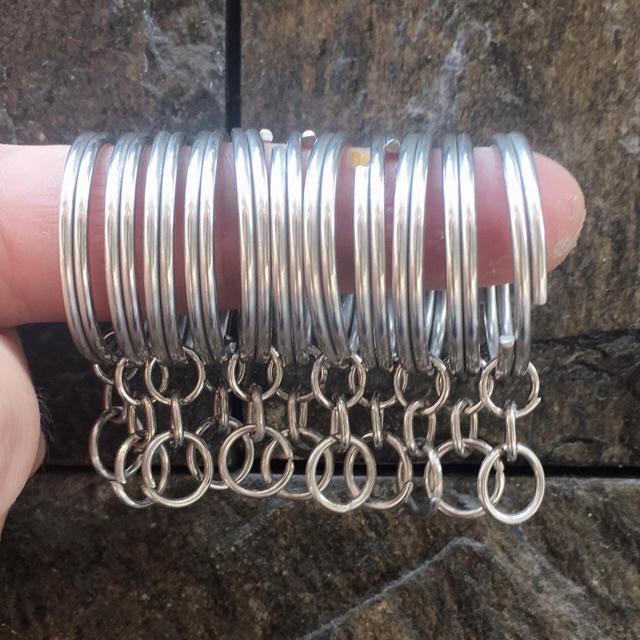 Móc khóa khoen tròn kim loại màu bạc , phụ liệu thủ công, diy, treo xe, ba lô túi xách Pinky Shop