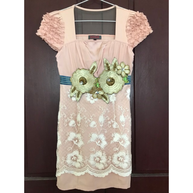 Váy ôm/đầm body ren thêu hoa sang chảnh