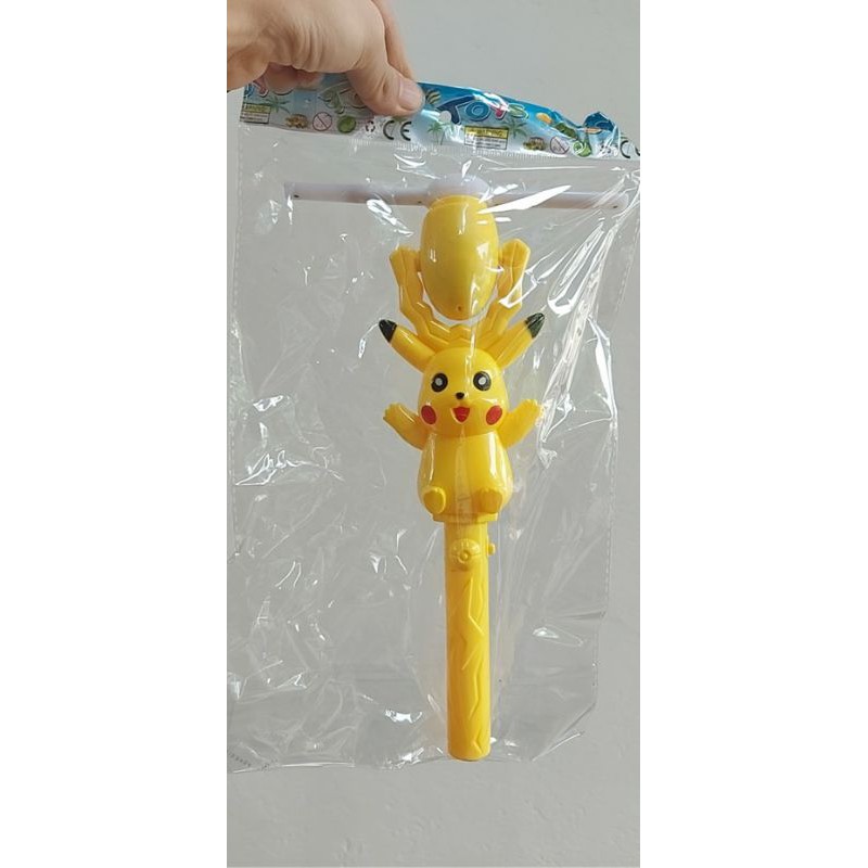 đồ chơi quay Pikachu phát sáng