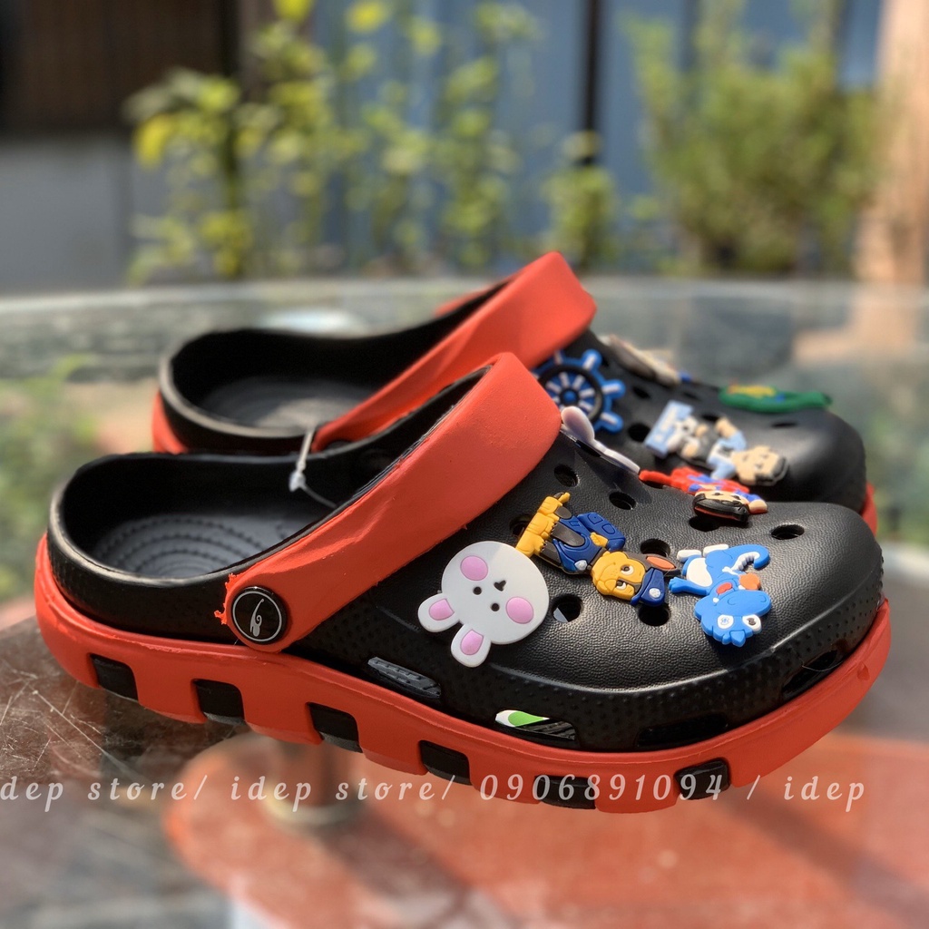 Dép Cross ĐEN ĐỎ unisex tặng 4 sticker- Giày sục siêu nhẹ đi mưa (Form nhỏ) IDEP- SL013