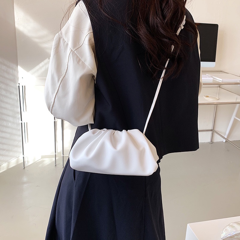 Túi Đeo Chéo Hình Đám Mây Thiết Kế Gấp Gọn Thời Trang Mùa Xuân Mới 2022 Cho Nữ