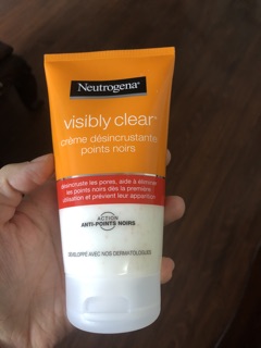 Sữa rửa mặt Neutrogena