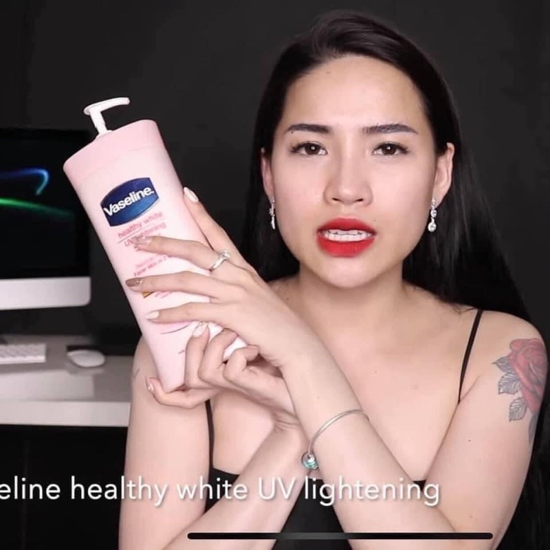 Sữa dưỡng thể Vaseline Hà Linh bản Mỹ sx tại Ấn dưỡng trắng da 725ml
