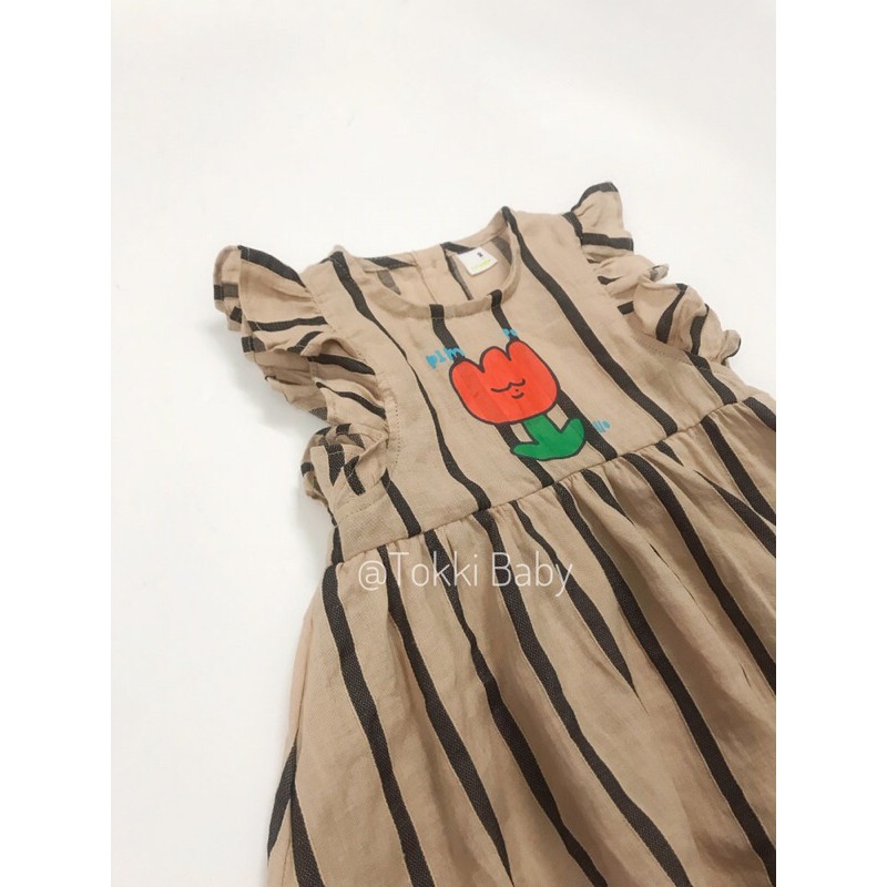 Váy linen kẻ nâu be xuất Hàn cho bé gái