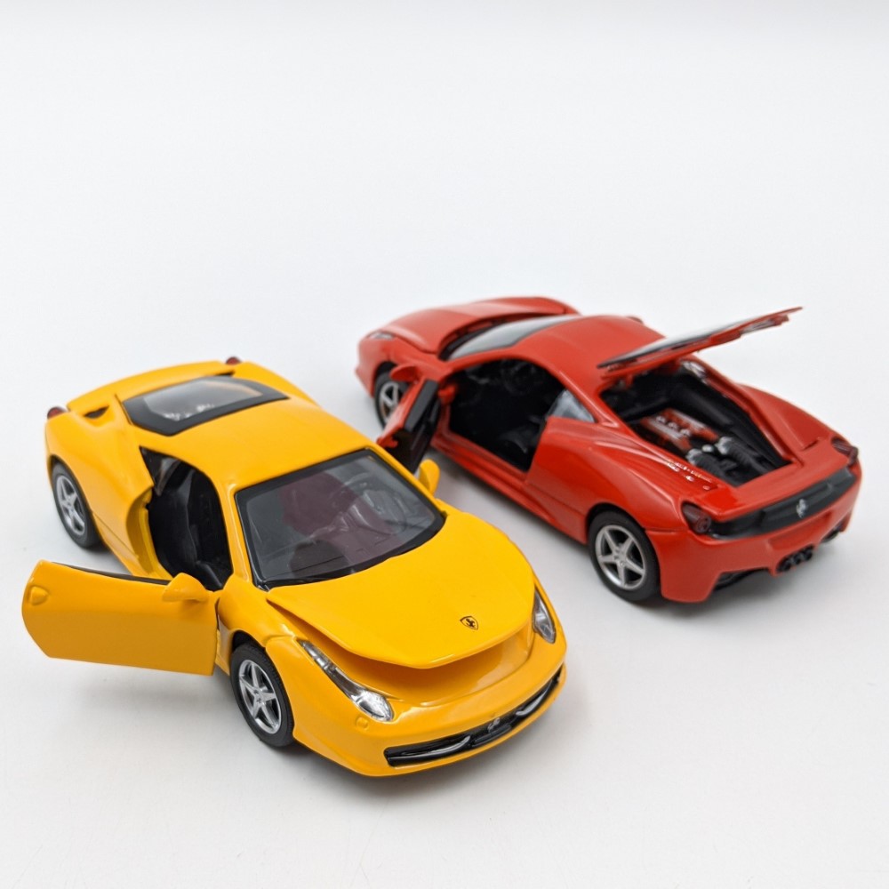 Mô hình siêu xe Ferrari 458 - tỉ lệ 1:32 - đóng mở cửa