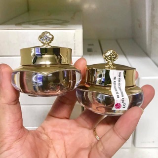 Kem dưỡng tái sinh vùng mắt Whoo Cheongidan Radiant Regenerating Eye Cream