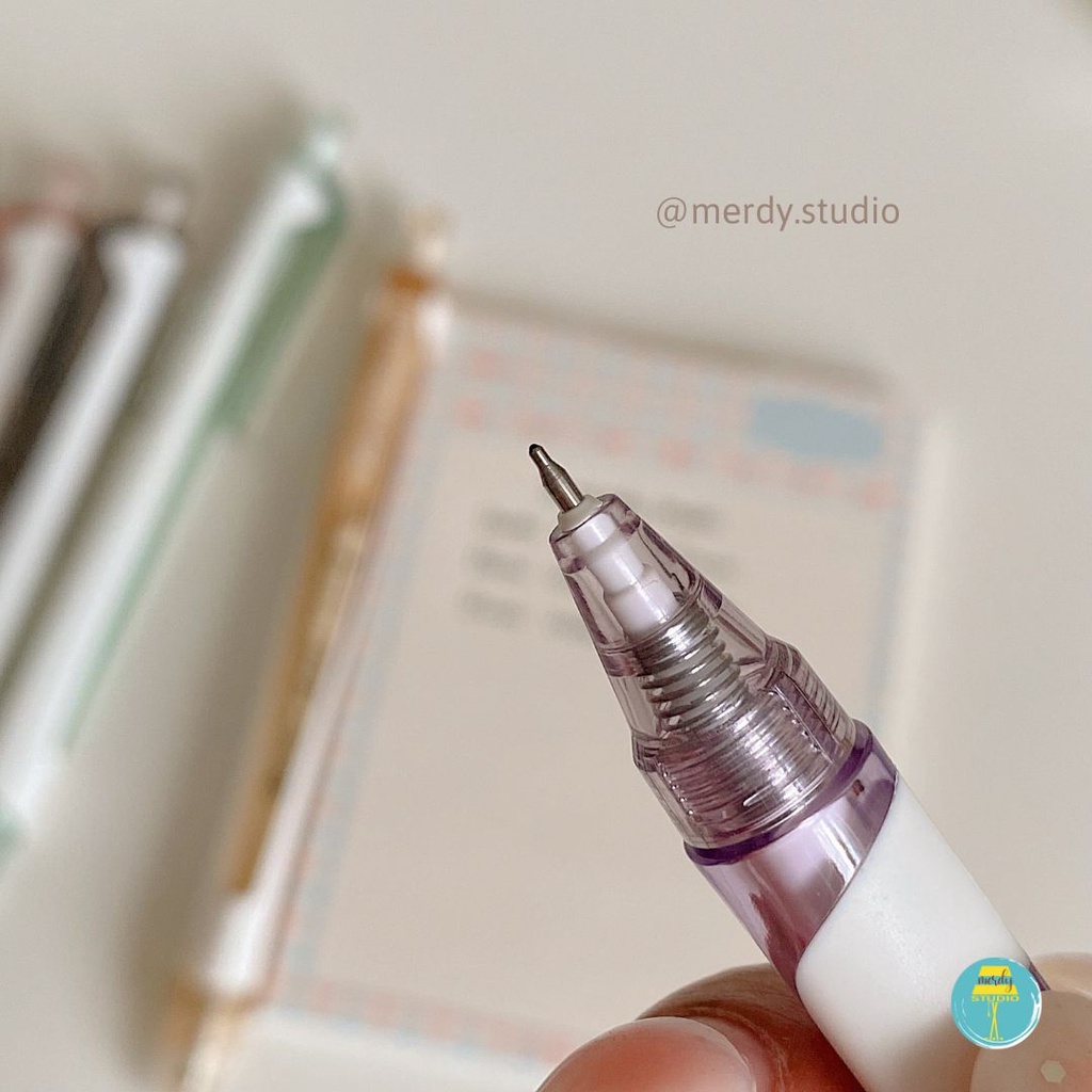 Bút bấm DOMI Victory vỏ pastel mực đen, ngòi 0.5mm