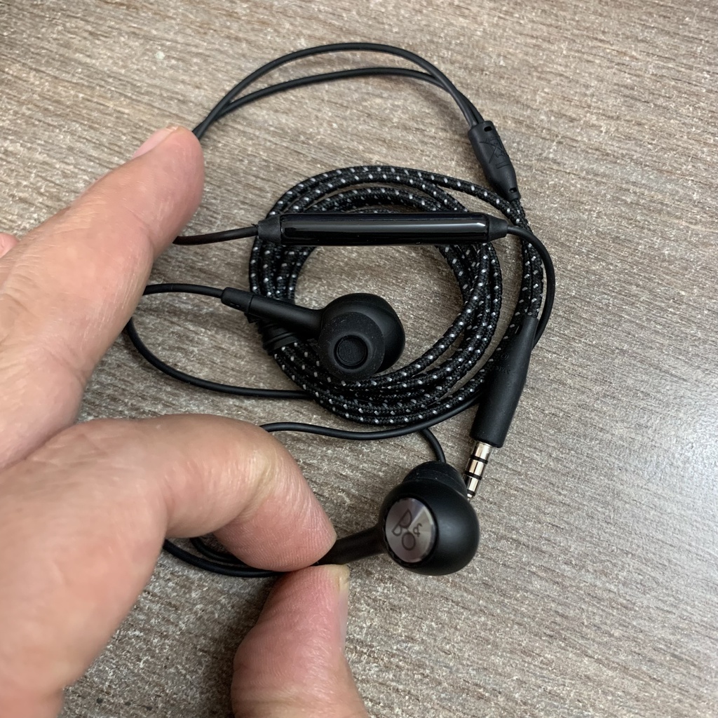 Tai nghe B&O Jack 3.5mm zin, xịn, chính hãng, hàng bóc máy âm thanh chất như nước cất bass treble đỉnh Kao. ZIPOKA.