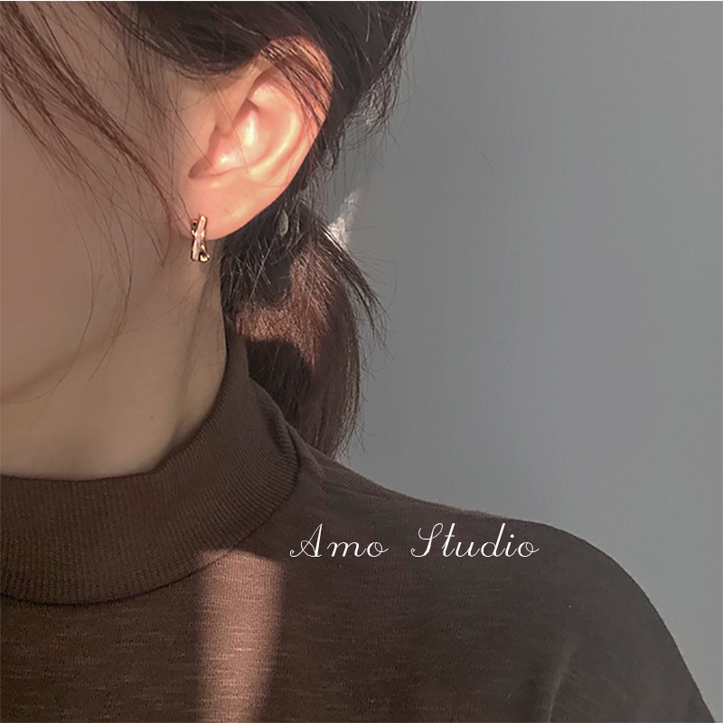 Khuyên Tai Tròn / Vỏ Sò Đan Chéo Phong Cách Tối Giản Thanh Lịch Dành Cho Nữ