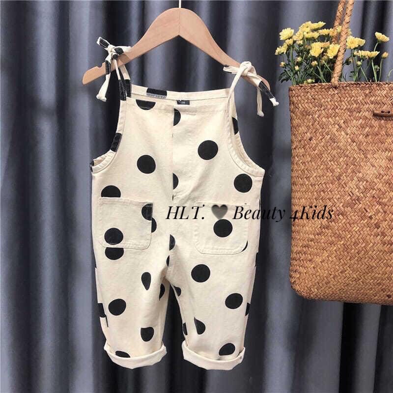 Set yếm kaki chấm bi áo đen hươu cho bé gái