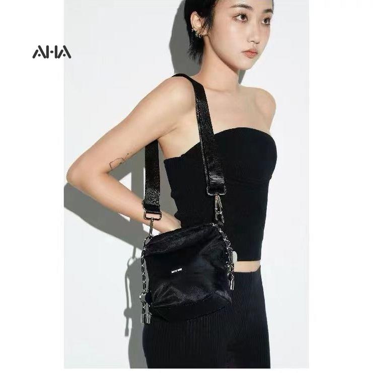 Túi đeo vai AHA official thời trang dễ phối đồ