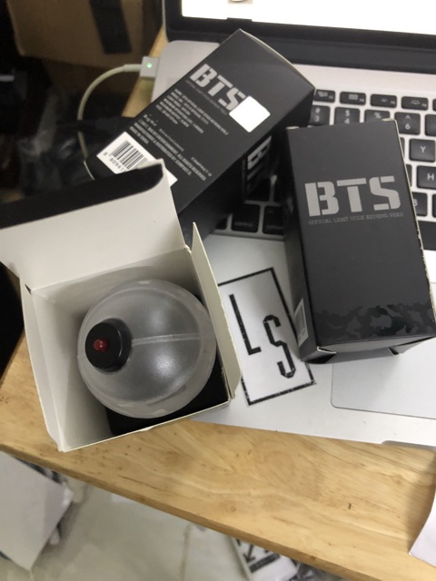 Móc treo có đèn Army Bomb Bts Lightstick Keyring - Bomb Mini