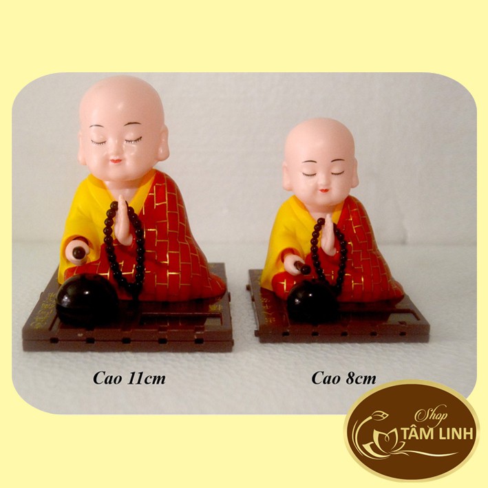 Chú Tiểu Gõ Mõ Tụng Kinh Sử Dụng Năng lượng Mặt Trời