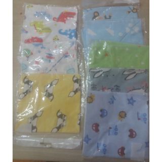Combo 30khăn tam giác cotton cho bé.