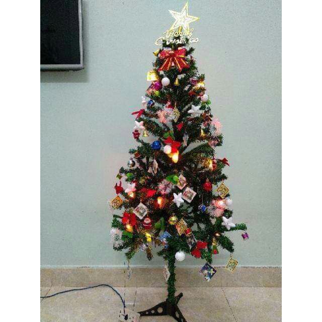 Cây thông NOEL 1,5M cao cấp kèm bộ đồ trang trí 100 chi tiết