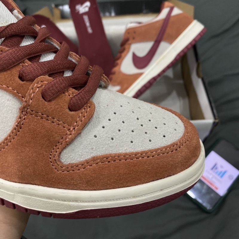 GIÀY SB DUNK PRO DARK RUSSET ĐỎ ĐÔ DA LỘN