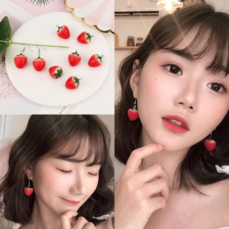 ✨WIKI✨Fashion new ladies fun strawberry earrings
