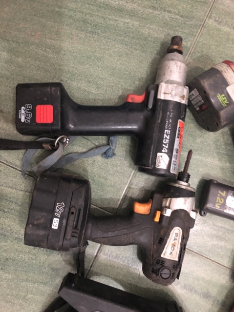 Tns. Máy pin nội địa nhật. Hàng chưa tét chưa vệ sinh. Bán cho thợ