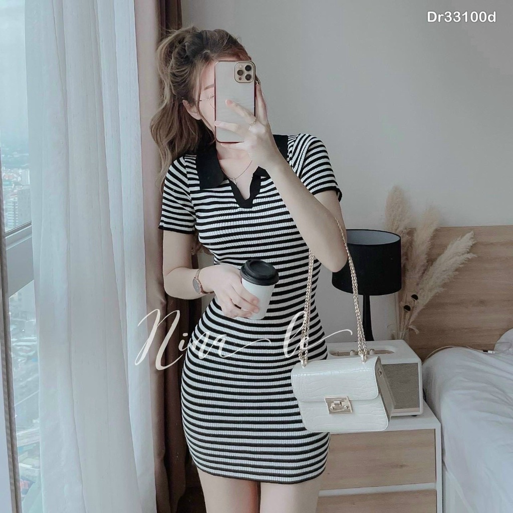 Đầm ngắn chất vải thun gân – Đầm ôm body cổ sơ mi chữ V tay ngắn sọc ngang trắng đen