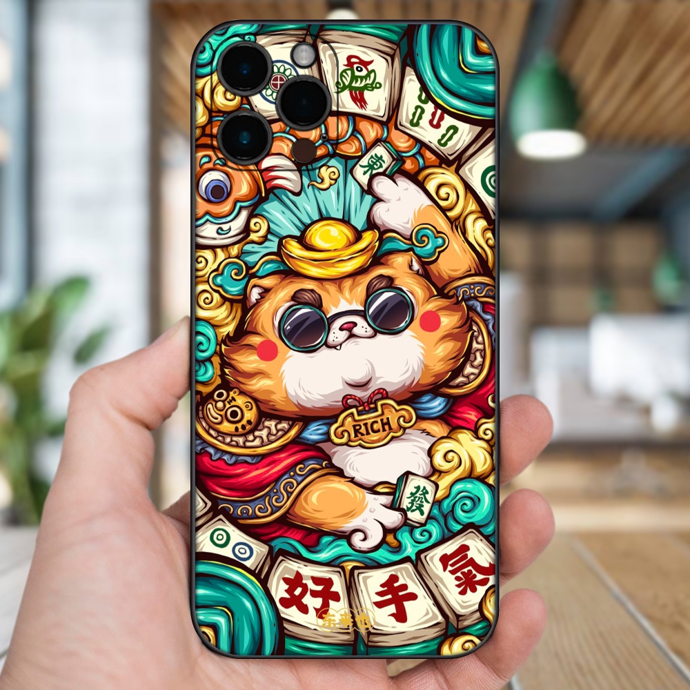 Ốp lưng iPhone 12 Pro Max dẻo đen cạnh vuông in hình Mèo Thần Tài dễ thương