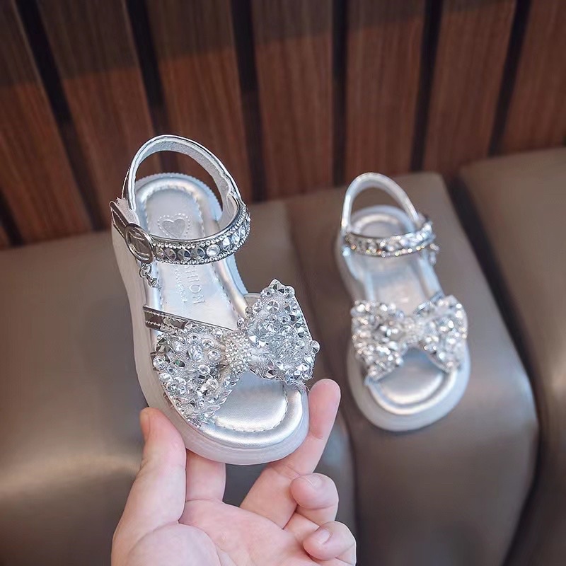 Giày sandal bé gái mã 656