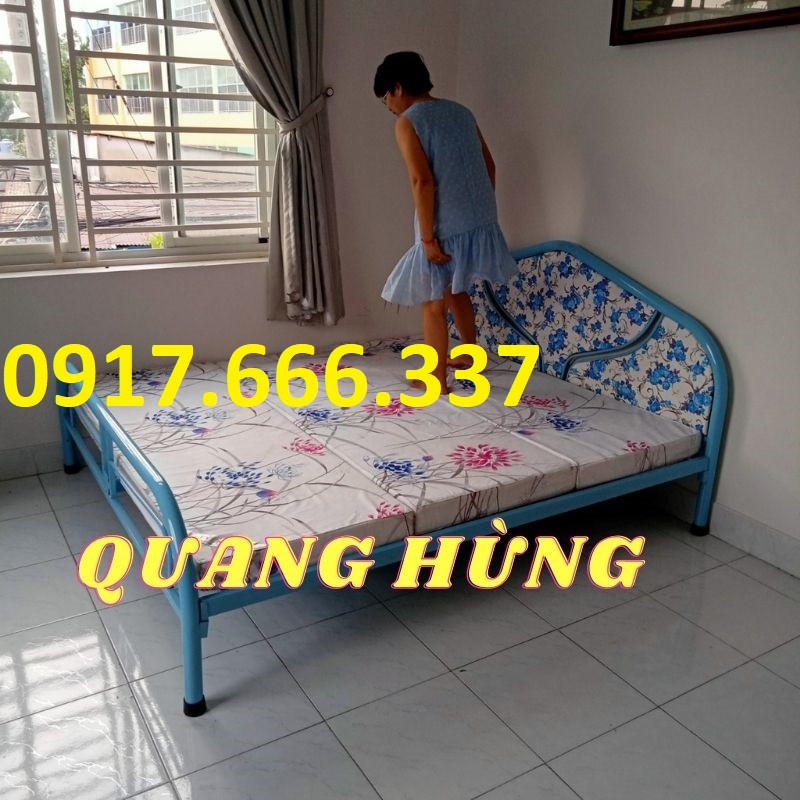 Giường sắt óng tròn màu xanh 1m6x2m dành cho gia đình giá rẻ