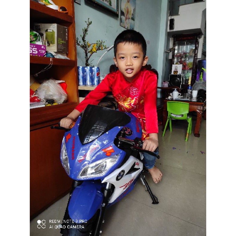 Moto R15 phiên bản châu âu Bánh Nhỏ