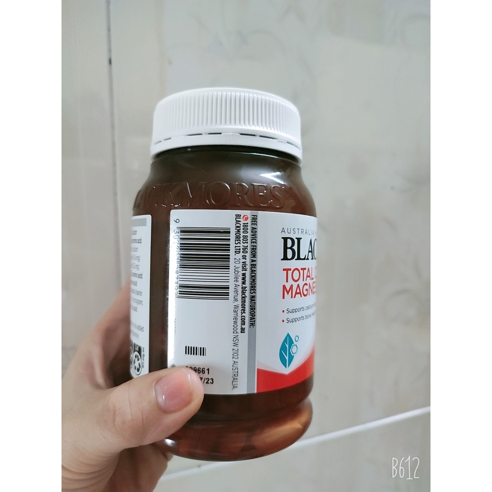 Viên uống bổ sung Canxi, Magie, D3, hỗ trợ xương khớp Total Calcium & Magnesium + D3 Blackmores Úc 200 viên