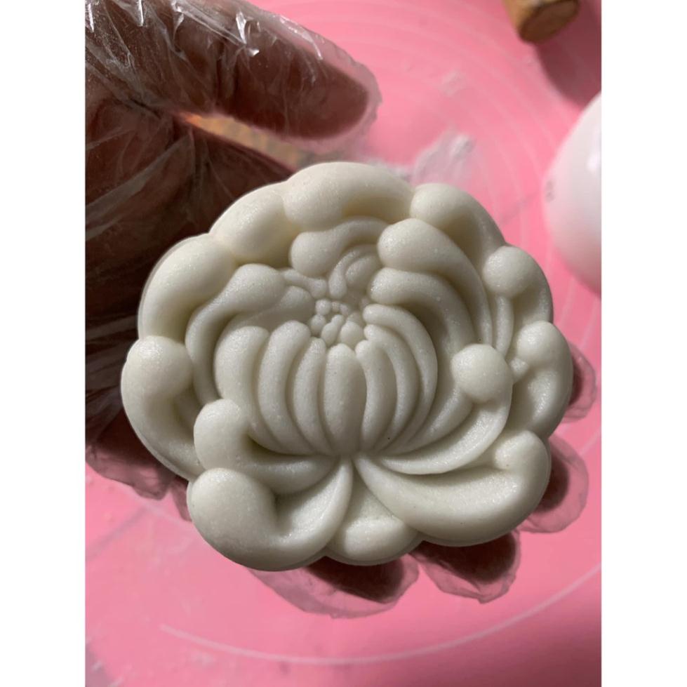Khuôn bánh trung thu lò xo 1 mặt hình hoa cúc từ 50-75gr