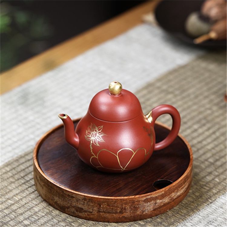Ấm Tử Sa Nghi Hưng Tư Đình Miêu Kim 180 ml (Vẽ Vàng Liên Hoa)