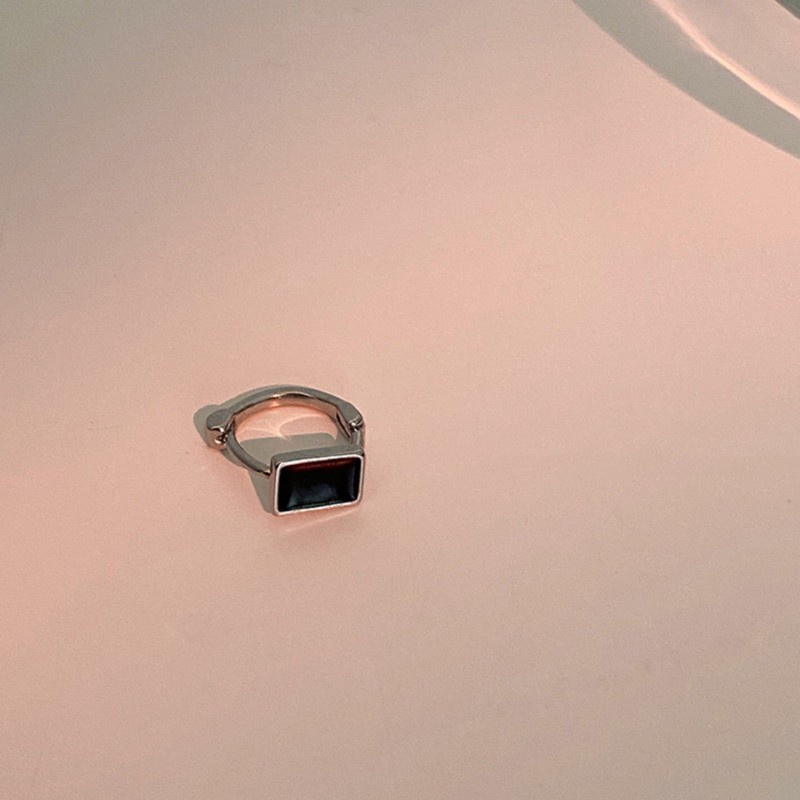 Khuyên tai mặt màu đen dễ thương kiểu dáng tùy chọn thiết kế đơn giản xinh xắn cho bạn nữ