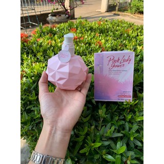 Sữa tắm xông trắng Pink Lady tặng kèm bông tắm