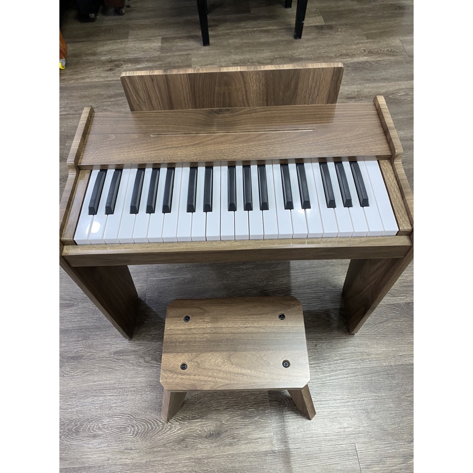 Piano Điện cho bé chất liệu gỗ cao cấp chống ấm tốt, âm thanh siêu hay, thích hợp cho bé học đàn và làm quen âm nhạc