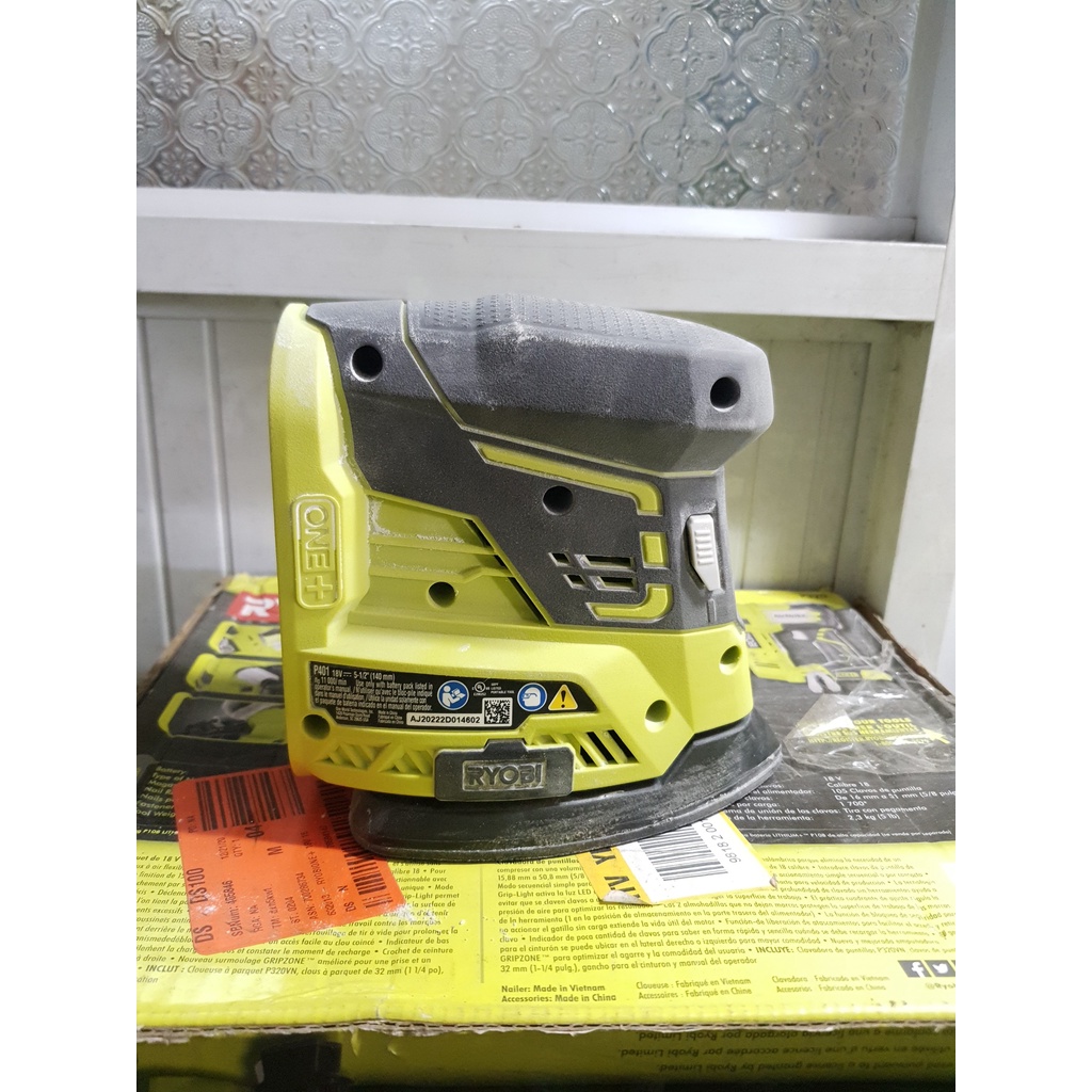THÂN MÁY CHÀ NHÁM TAM GIÁC PIN RYOBI P401
