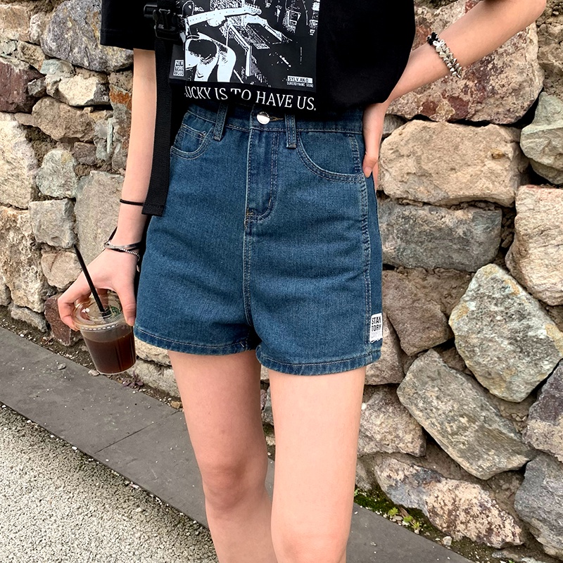 Quần Short Denim Huy Hiệu Nhỏ Bên 52814